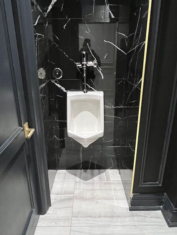 Restaurant Urinal Installation (Aurora, ON)